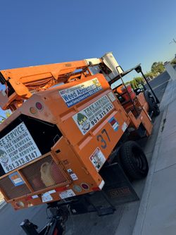 Bucket Truck For Sale F550 HD Gas 4x4 10 Cilinders