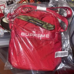 Supreme Shoulder Bag Red FW22 >>PICK UP ONLY<<