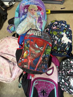 Toys/back packs/mcdonlds mini toys