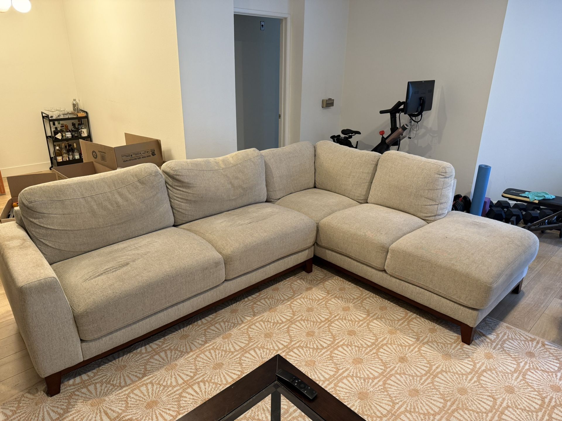L-shaped Sectional Couch