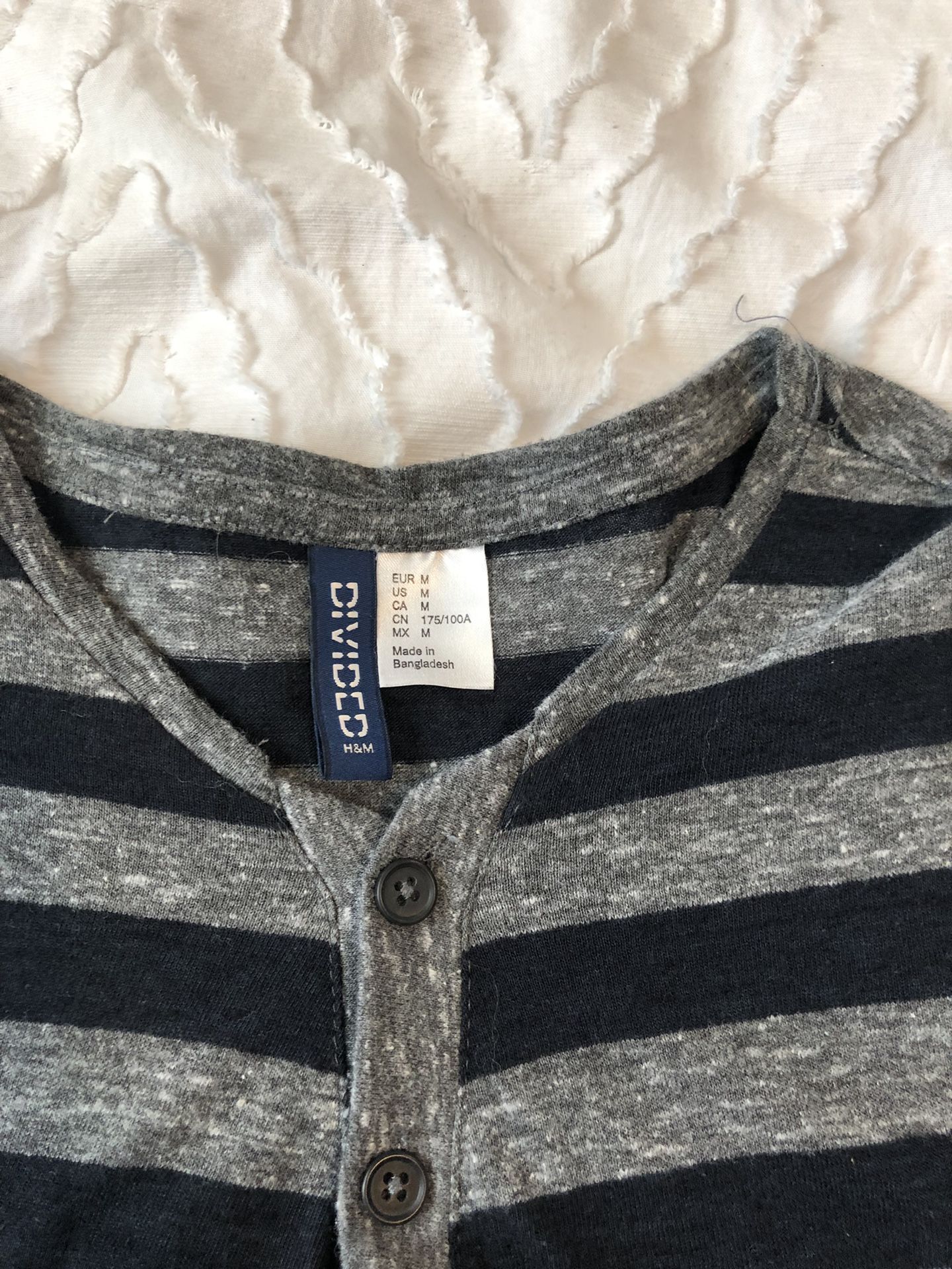 Men’s shirt, size in photo