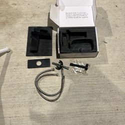 Waterfall Single Hole Single Handle Bathroom Faucet