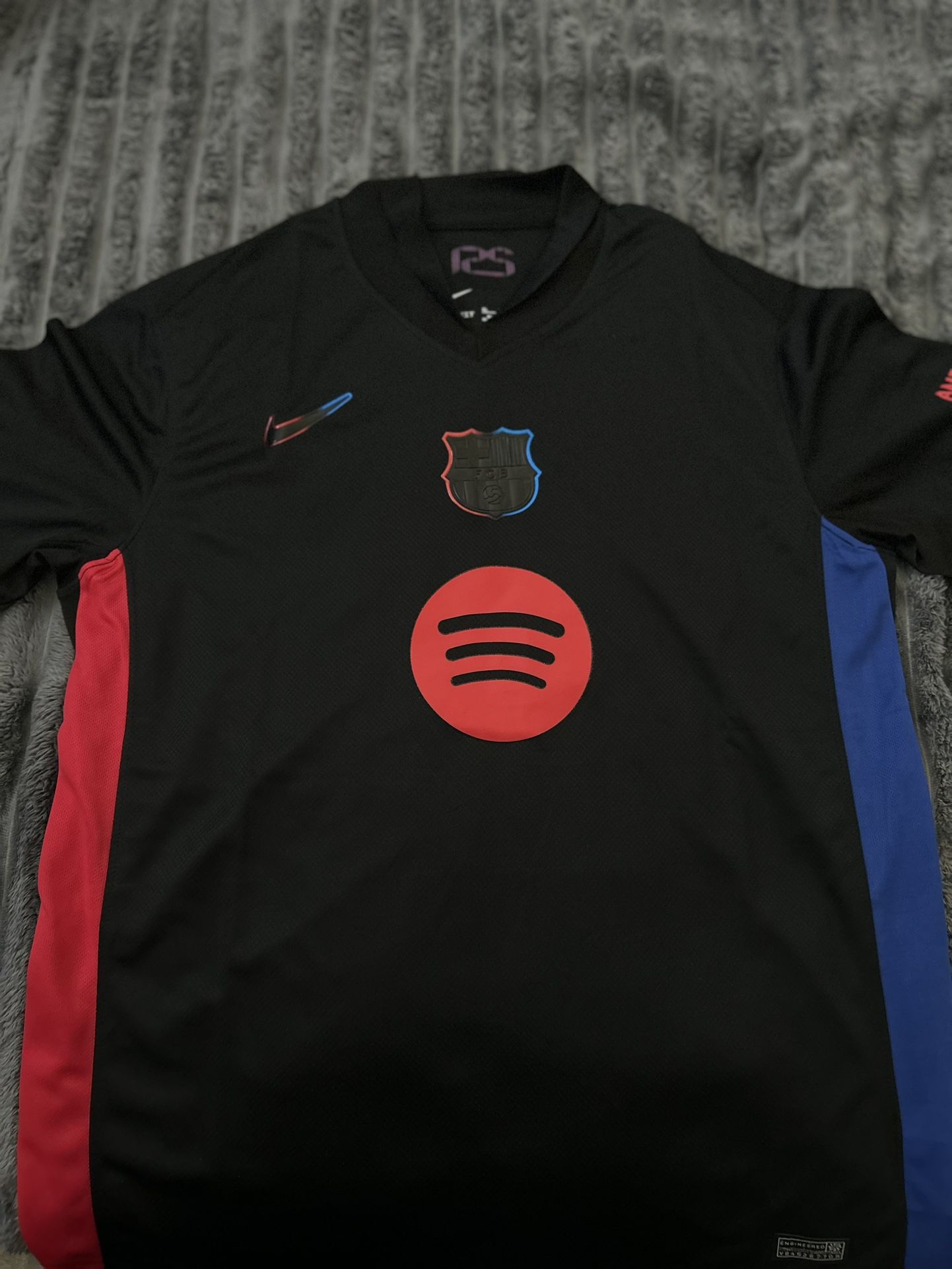 Barcelona no name jersey