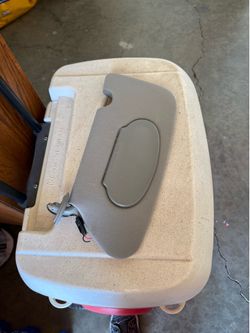 2001-2010 Chrysler PT Cruiser Driver Left Side Sun Visor Gray Lighted