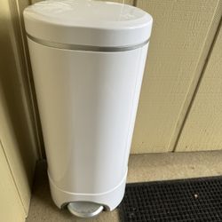 Munchkin Ste P Diaper Pail