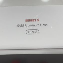 Apple Watch Series 5 Gold Aluminum 40MM In Great Condition 