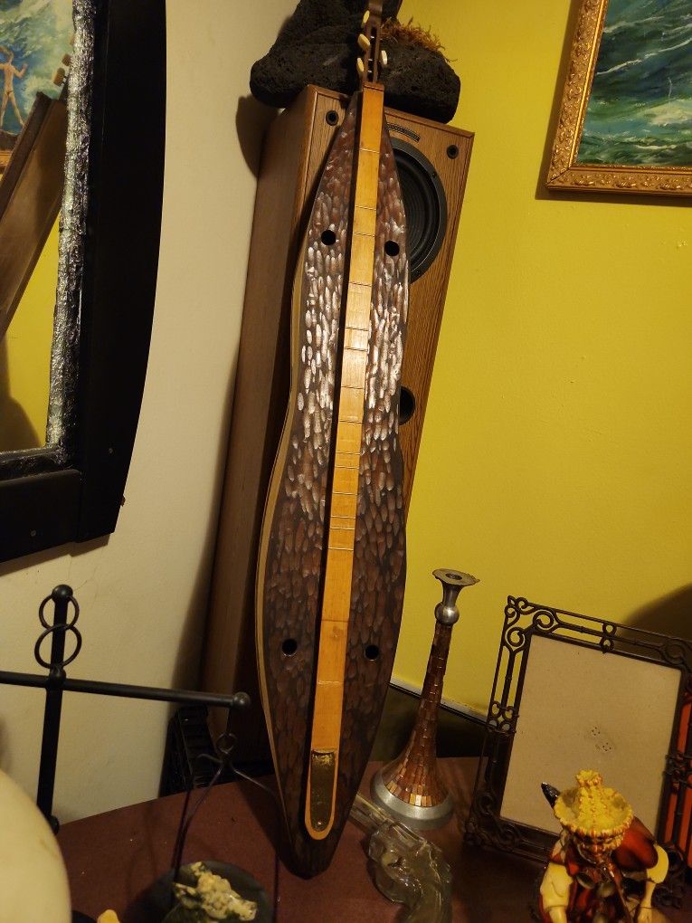 Antique Dulcimer