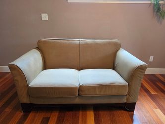 2 love seats