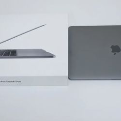 Apple MacBook Pro 13 Inch 2.4 GHz i5 RAM 2019 Touch Bar Adobe Suite Office