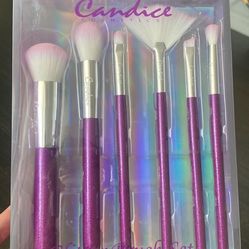 Makeup Brushes 