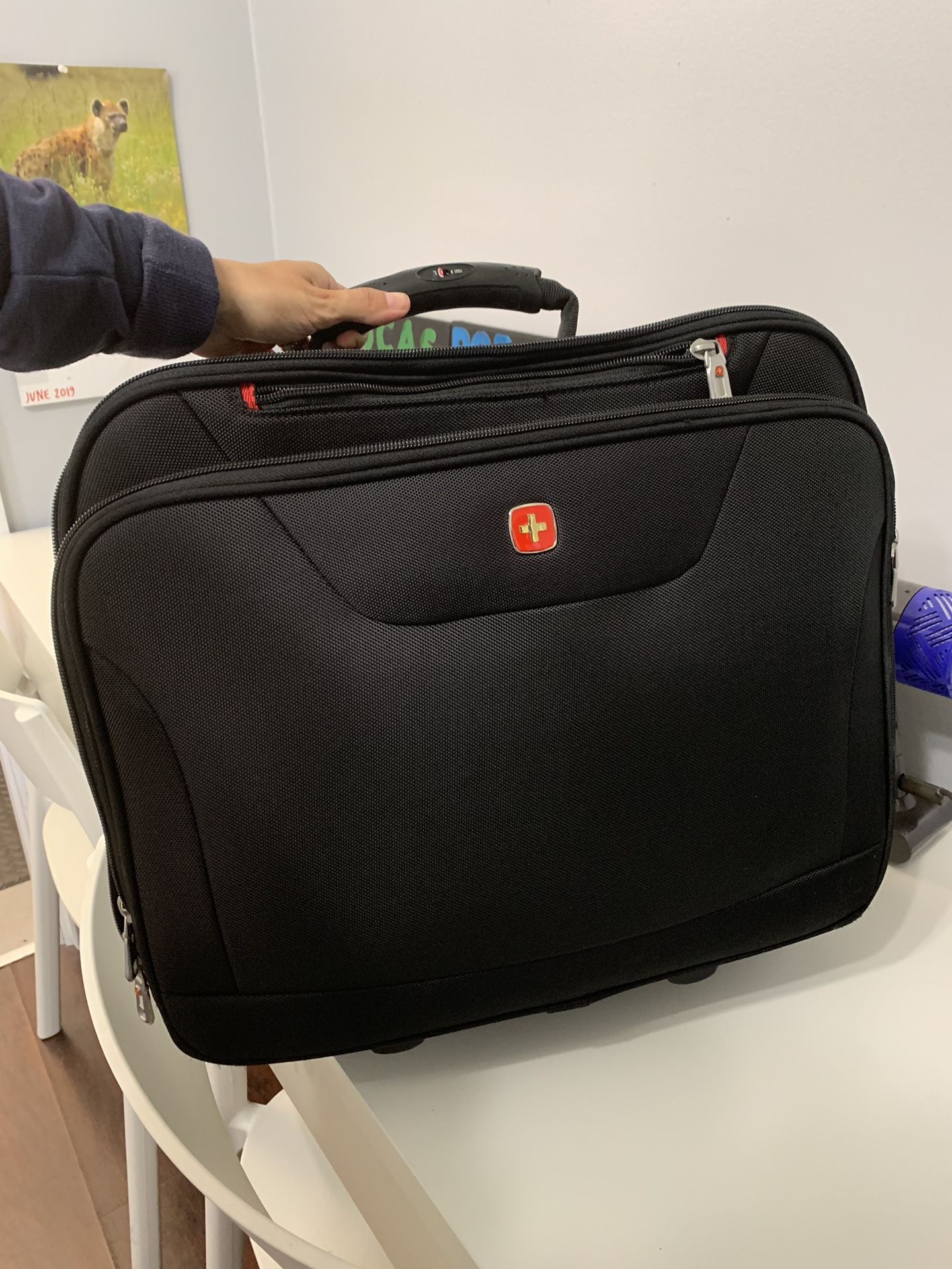 Swiss gear rolling laptop bag