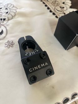 Cinema T-Nez Stem
