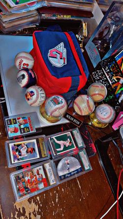 Sports cards and memoribillia