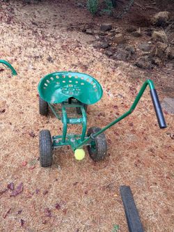 Rolling Garden Seat / Garden Cart – $30