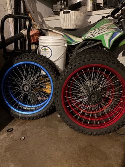 Dirt bike wheels