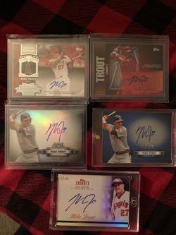 Mike Trout 5 Autograph Rookie year cards lot.