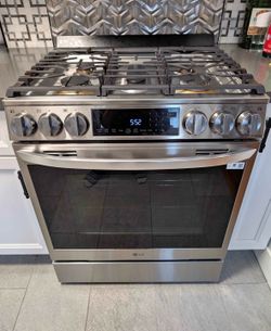 LG Gas Range 6.3 cu ft Smart Wifi-enabled Probake