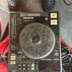 DENON DN-S3000 DJ mixer