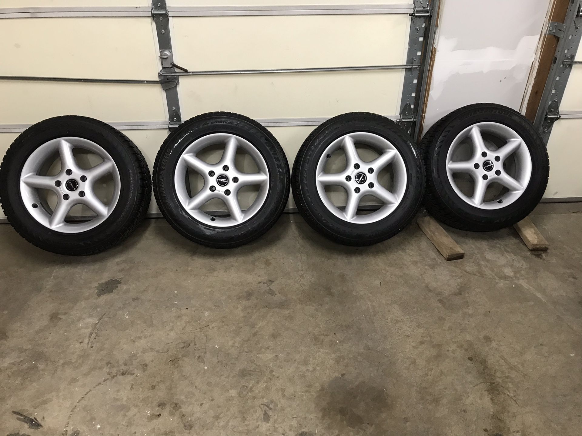 (4) 16” Borbet Wheels with Bridgestone Blizzaks Snows 225/55/16 BMW E39