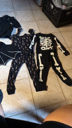 Halowen pijamas de niño size 4-5