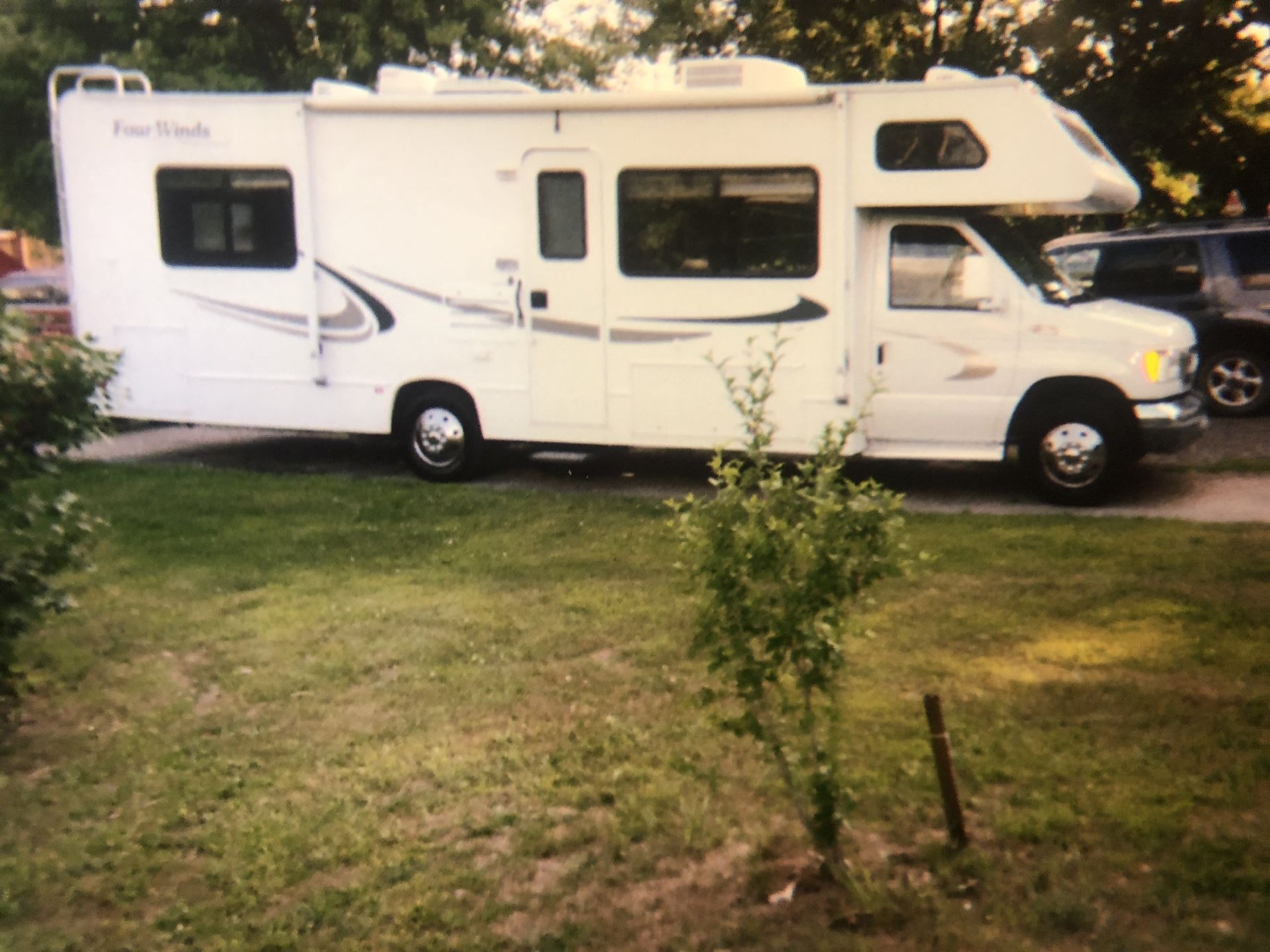 Four wind ford camper