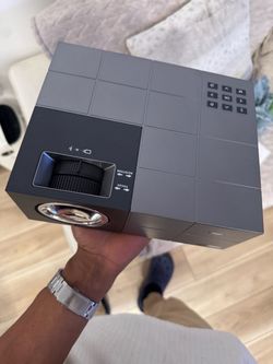 Yohwick Home Projector