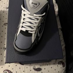 B30 Black And Silver Diors