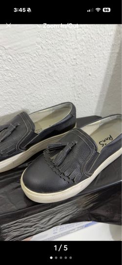 Cute Black Tassel Slip-Ons – Size 7