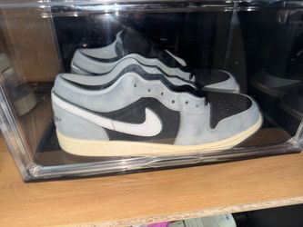 Jordan 1 Low OG Shadow