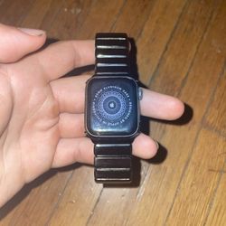 Apple Watch SE 7 40mm