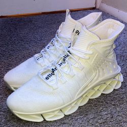size 11.5 Hello MrLin running shoes - white