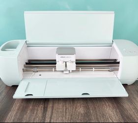 Cricut Explore 3 – Excellent Condition