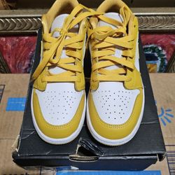 Jordans 1s Low Pollen