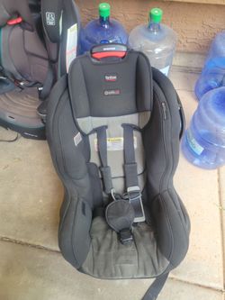 2 Baby Car Seats
