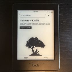 Amazon Kindle Oasis (10th Generation) eReader Device w/ Case