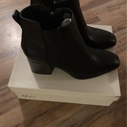 Style & Co Aloraa Gore Booties, Black, Size 9.5