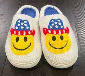 Kid’s & Ladies’ Patriotic Smiley Face Cowboy Hat Slippers (Size Small 5-6)