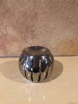 Decorative room scenter oil warmer
