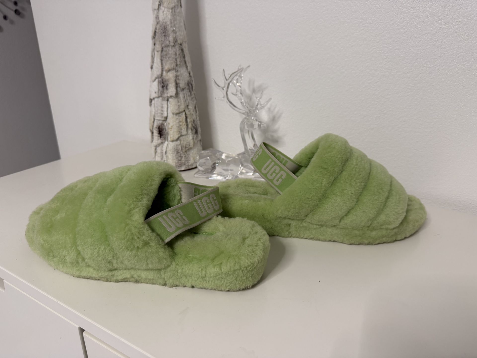 UGG slippers Size 11