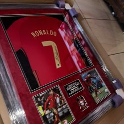 Cristiano Ronaldo Sign Jersey 