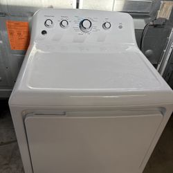 Gas Dryer GE Like New 