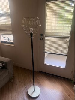Floor lamp