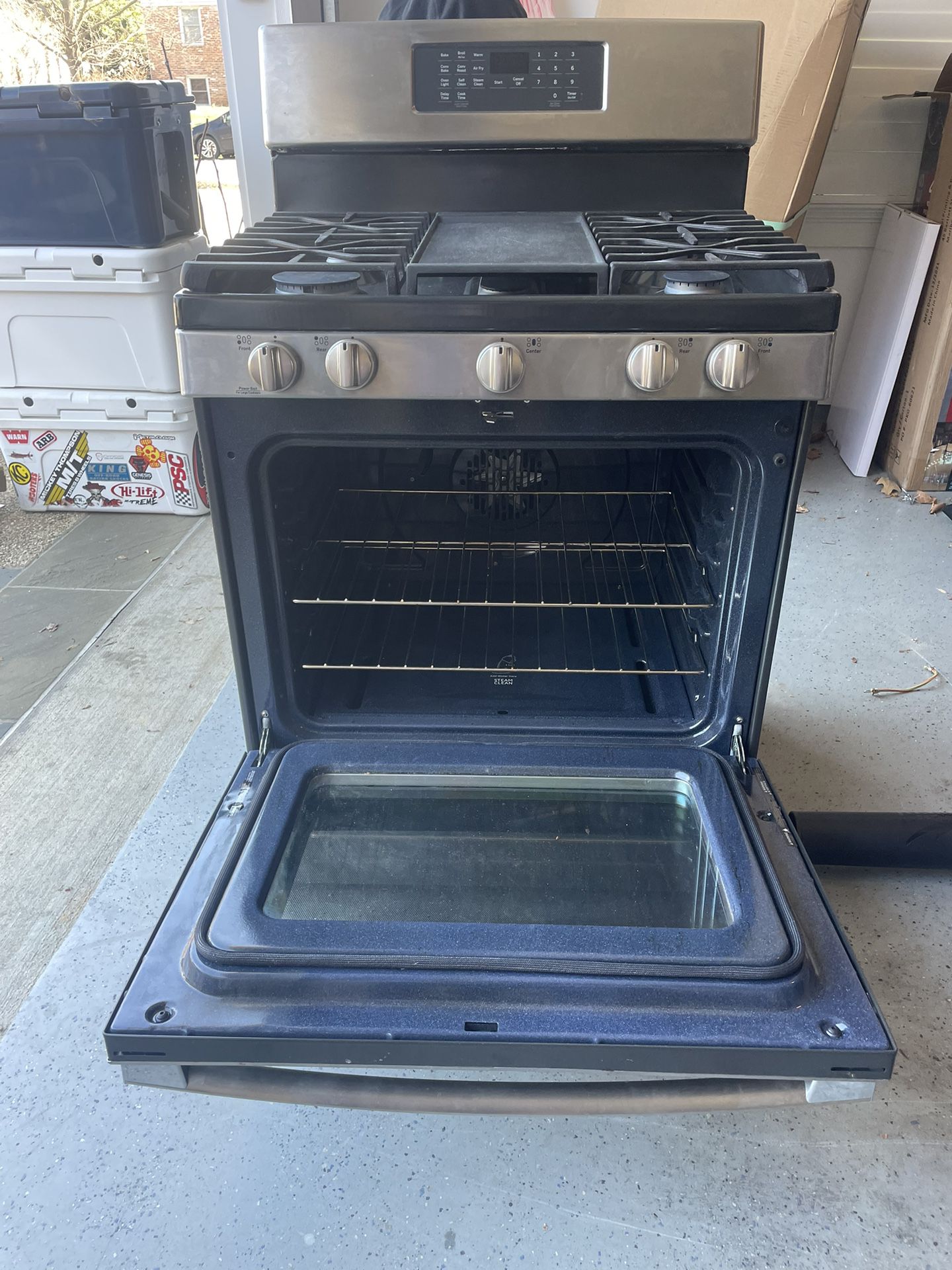 GE Gas Range/oven Used 1 Month 