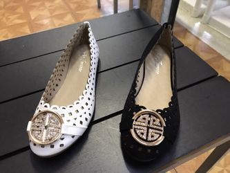 WOMEN’S FLATS (Ballets Flats Style)