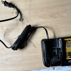 DEWALT 12V MAX* - 20V MAX* Lithium Ion Battery Charger