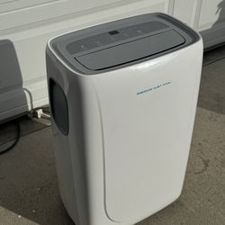 Portable Air Conditioner/Dehumidifier (Emerson Quiet Kool)