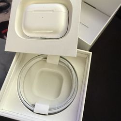 Apple AirPods Pro Replacement Charging Case (1st Generation)