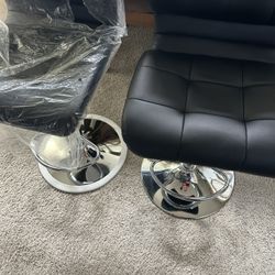 Twin New Stool Bar Open Box Never Used Very good Quality 
