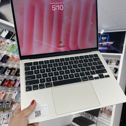 MacBook Air 2022 256gb 8gb Ram M2 $50 Down 