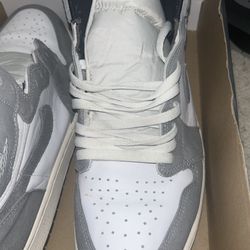 JORDAN 1 (Grey)